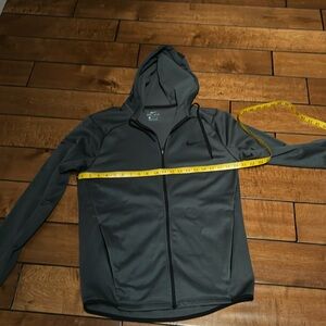 Nike men’s hooded dark gray zip up jacket with front pockets men’s size small
